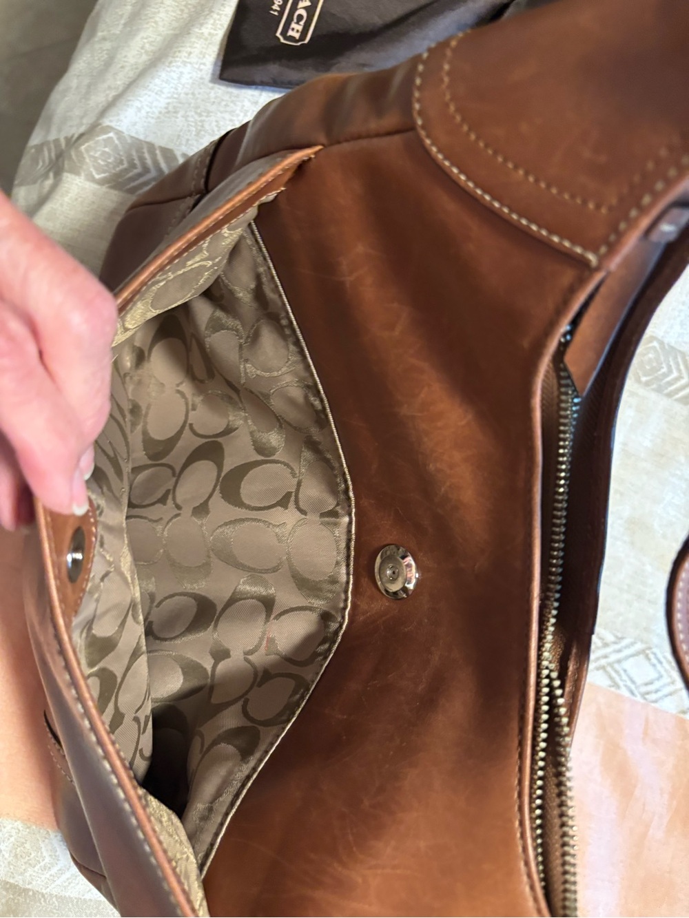 Coach Classic Brown Leather Bag - Picture 3 of 6